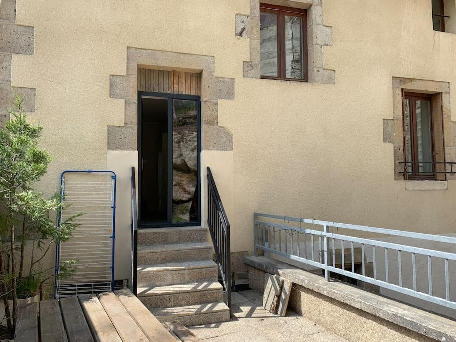 Appartement 4 Personnes, 1 Chambre, Terrasse, Wifi, Proche Du Centre La Bourboule Dış mekan fotoğraf