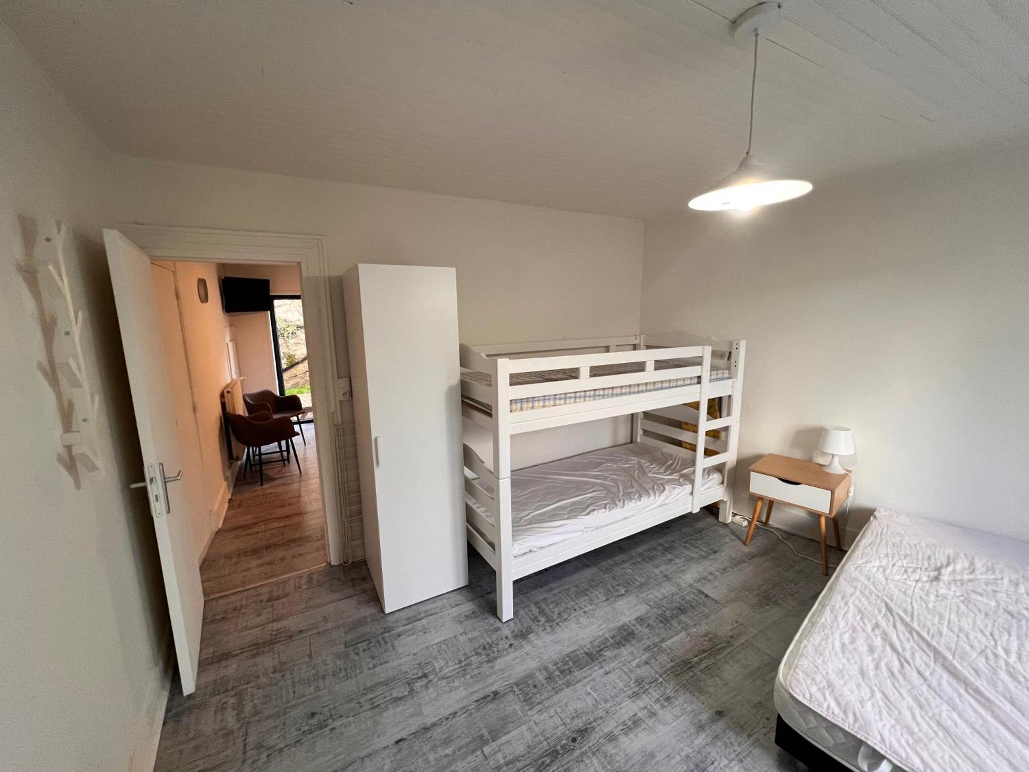 Appartement 4 Personnes, 1 Chambre, Terrasse, Wifi, Proche Du Centre La Bourboule Dış mekan fotoğraf